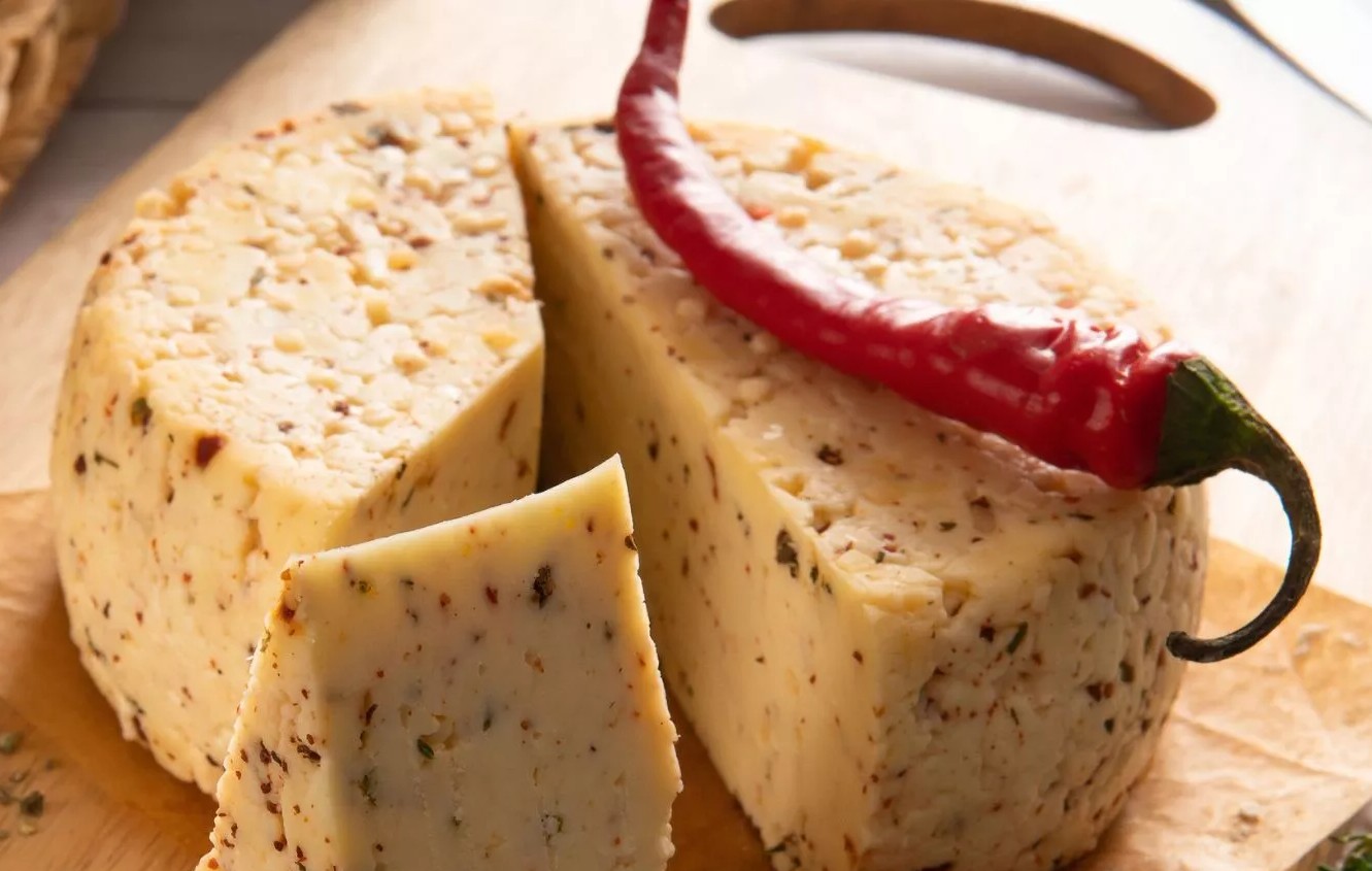 3,5kg Coombe Castle Fiery Spice - Pittige Cheddar met Chili en Paprika